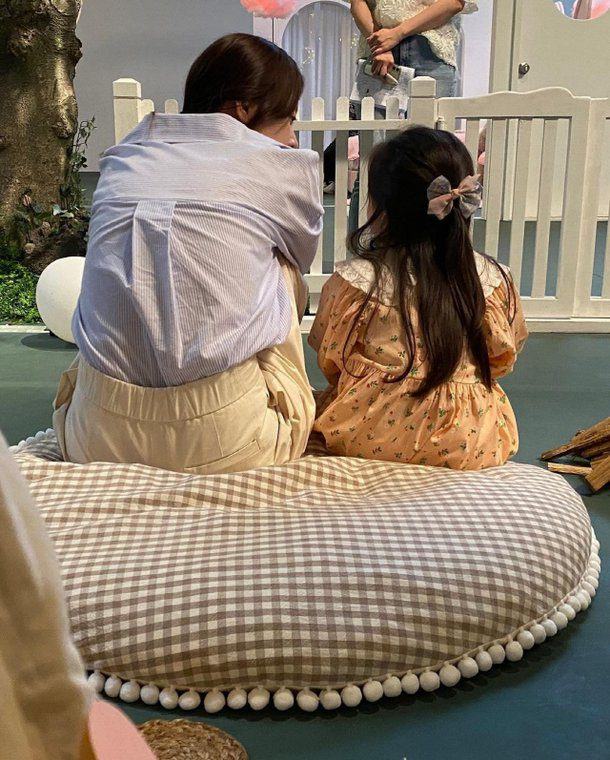 Jeon Somin being a ‘real’ mom to a child actor during a drama shoot, revealing her true personality