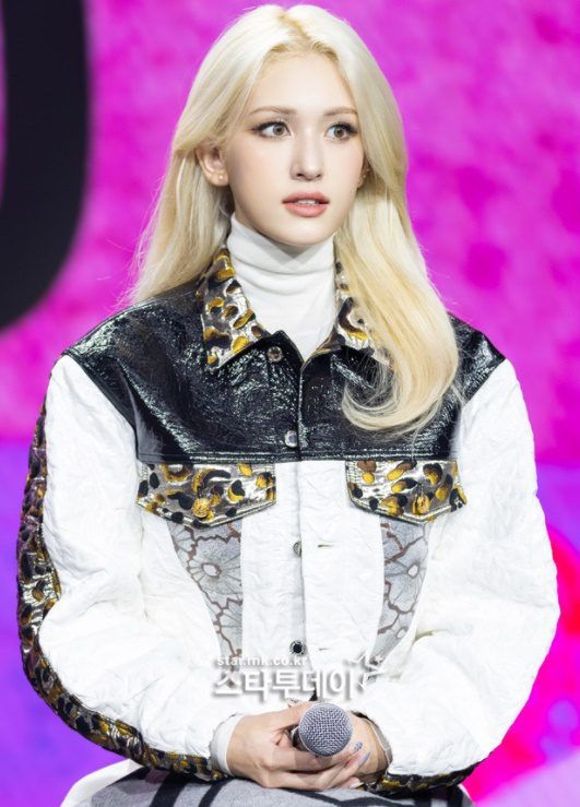 jeon somi xoxo