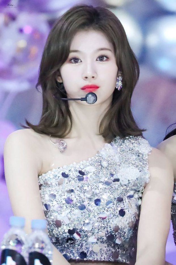 twice sana TWICE Sana’s incredible weight loss journey: from a chubby idol to the Kpop top beauty