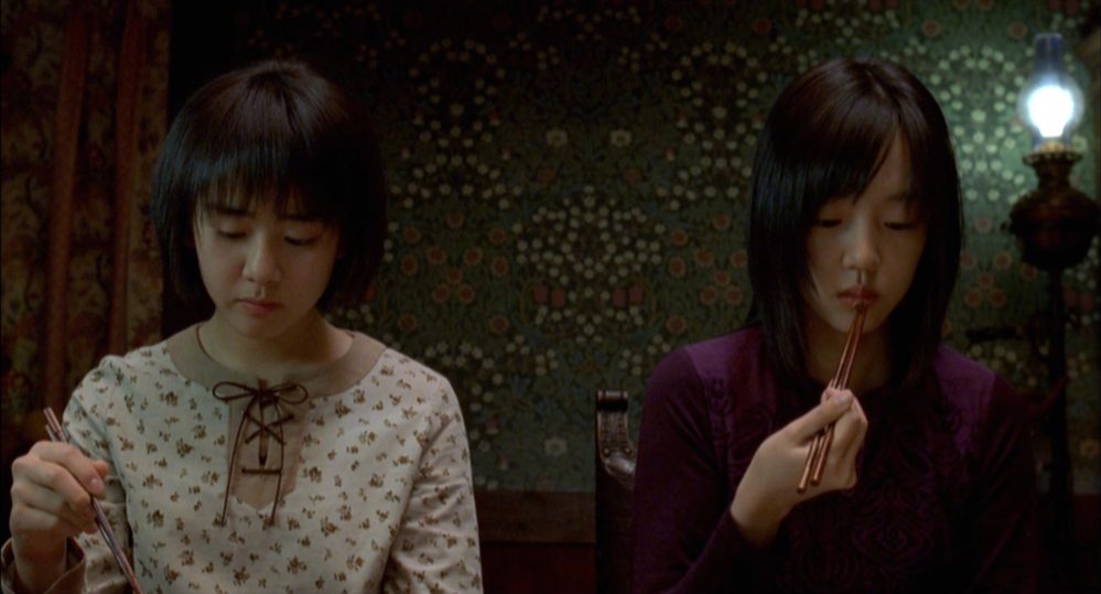 Im Soo Jung & Moon Geun Young - A Tale of Two Sisters