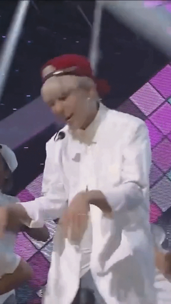 The familiar choreography in The Baddest Female was used by G-Dragon on the Who You stage