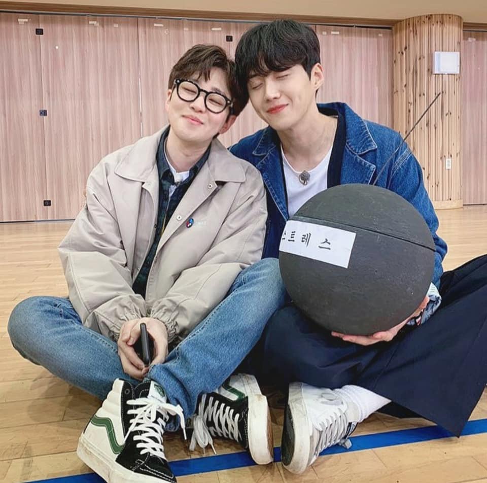 Although removing Kim Seon-ho from “2 Days 1 Night” was an inevitable decision, the production team still has to face chaos