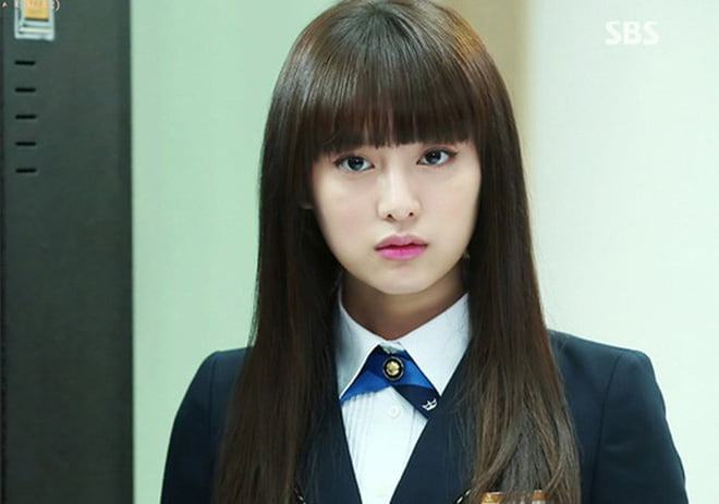 Kim Ji Won The Heirs Descendants of the Sun