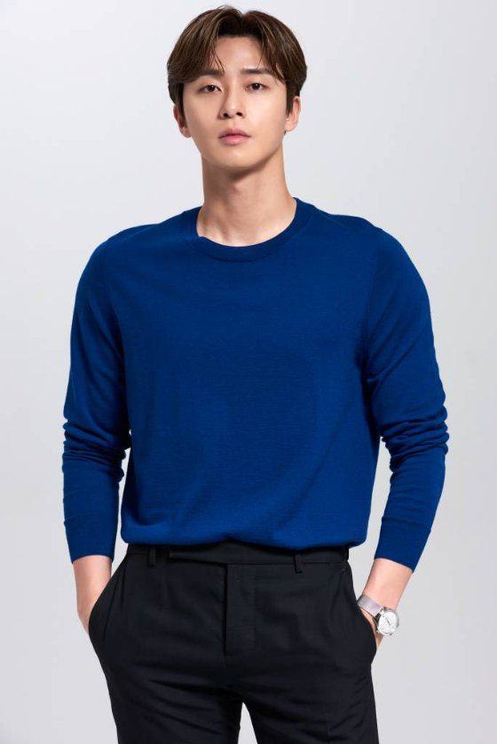 Park Seo-joon returned to Korea today (Nov 2nd) after 2 months of filming for “the Marvels”