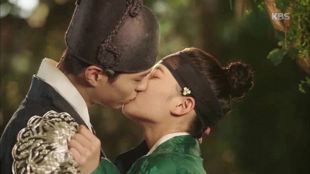 kim yoo jung 
