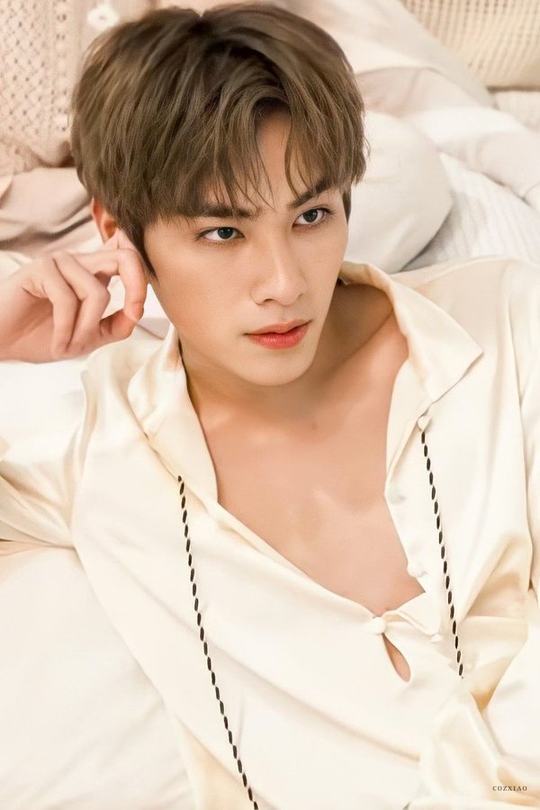 wayv xiaojun