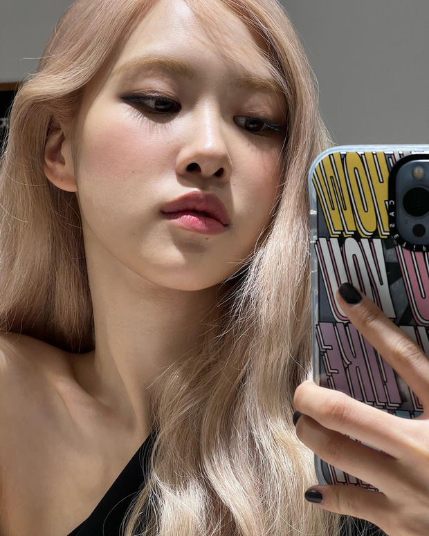  Fans expected a Christmas cover from Rosé but were let down  