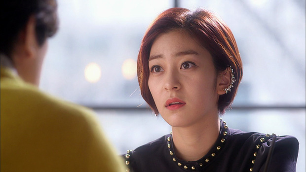 Wang Ji Won appeared from episodes 17-20 of The Heirs. She also starred in many other famous dramas such as Good Doctor, I Need Romance 3, Still 17...