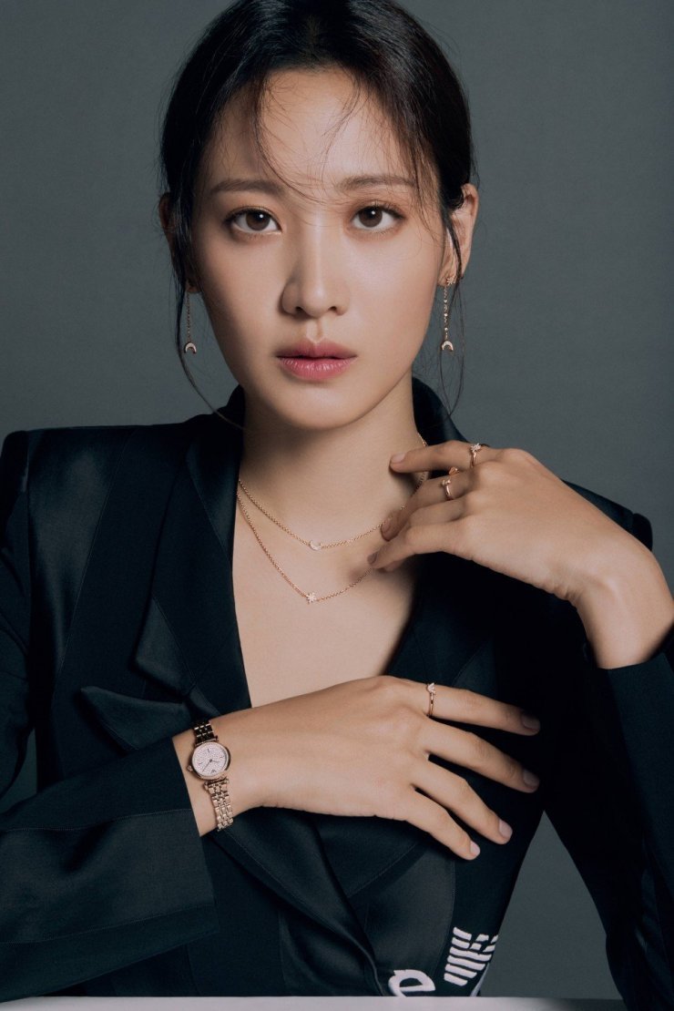Claudia Kim