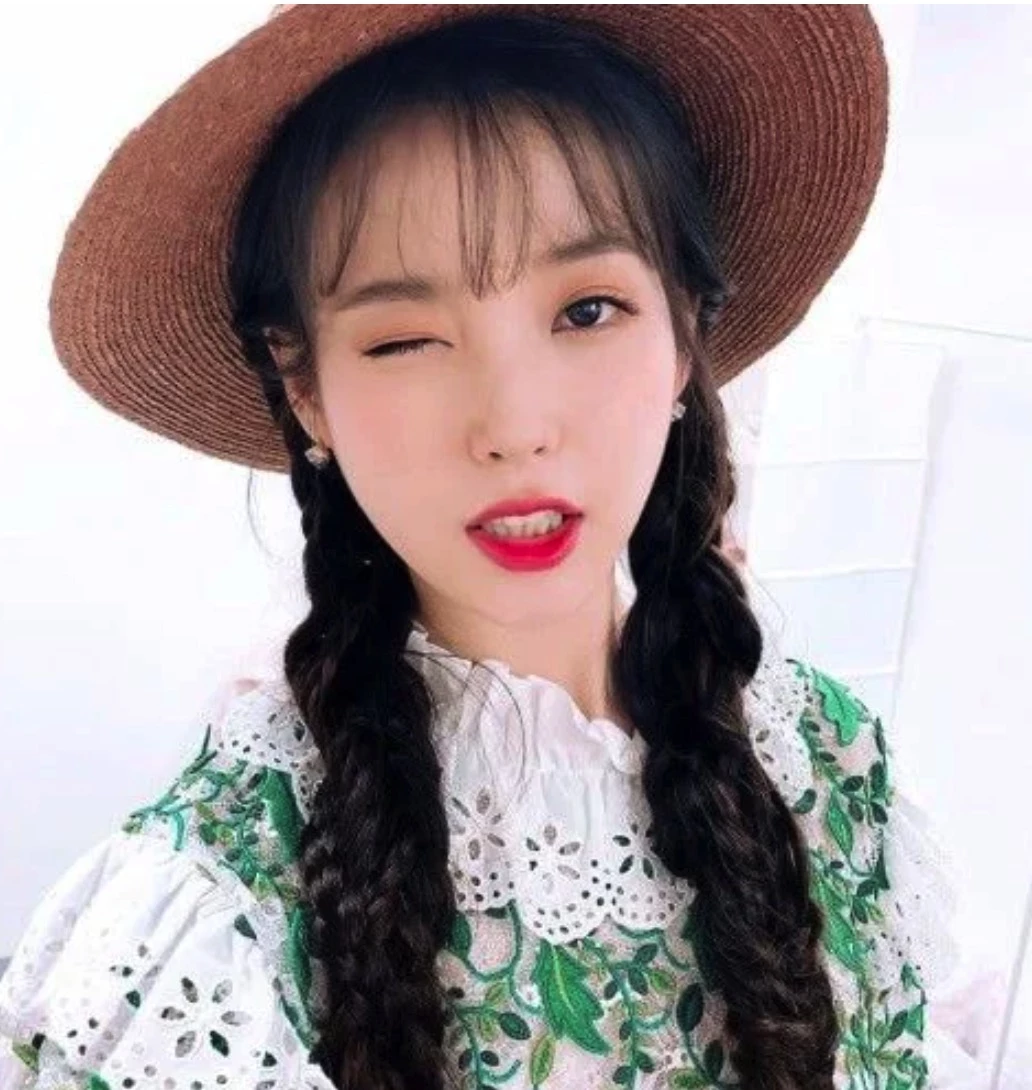 IU