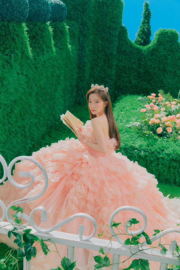 Irene-Red Velvet