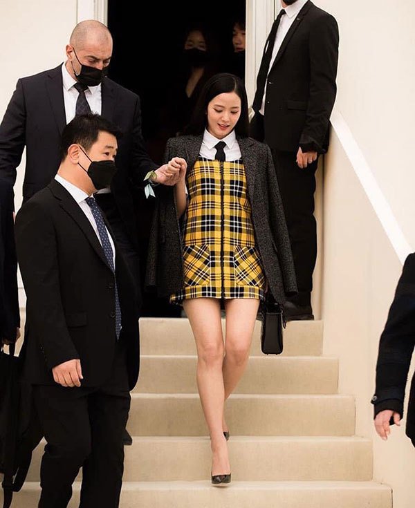 Jisoo Dior