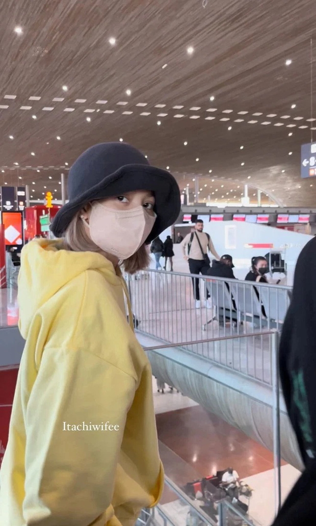 Lisa BLACKPINK in Thailand