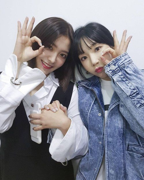 Kpop idols hanging out