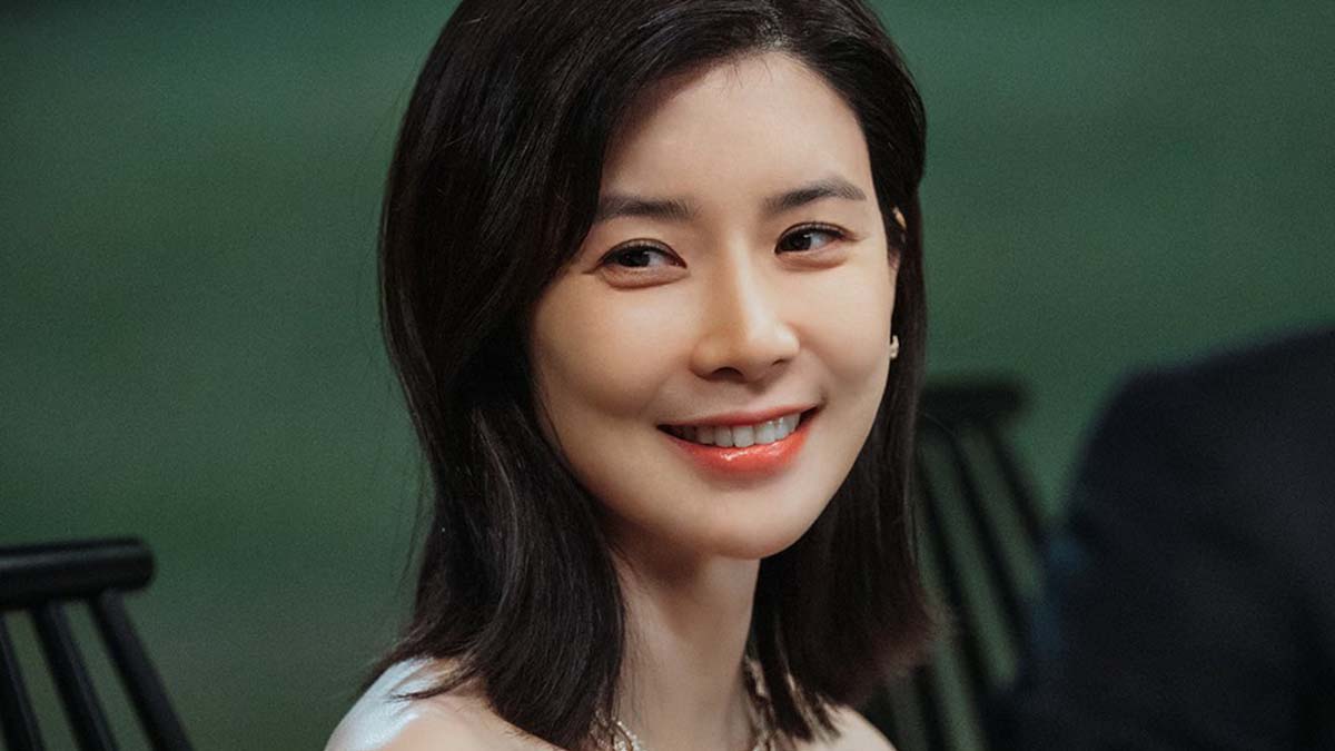 lee bo young