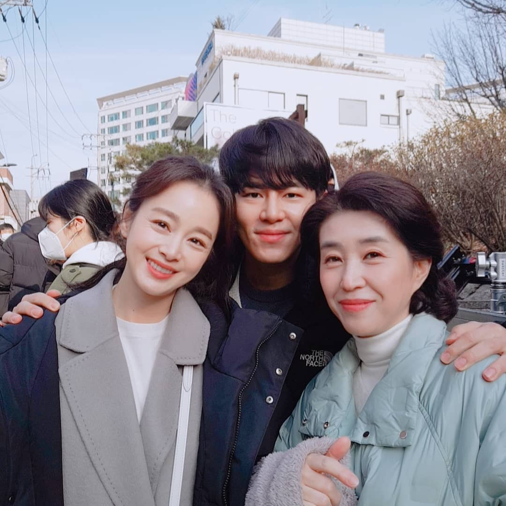 The kind mother of Korean small screen, who has worked with many top stars
