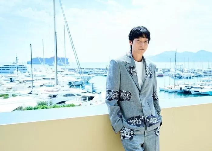 kang dong-won