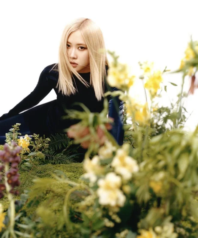 blackpink rose rolling stone