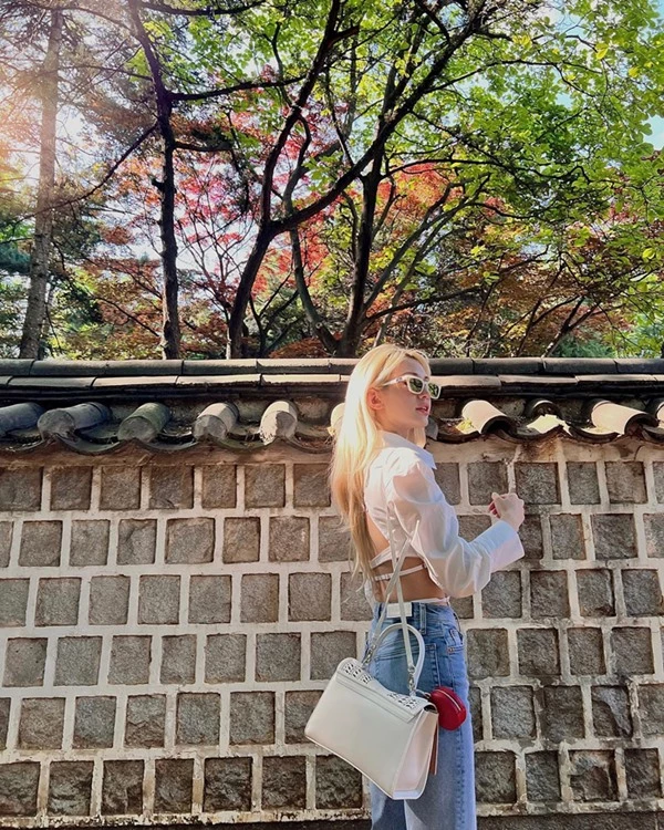 jeon-so-mi