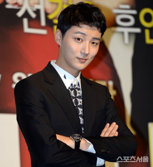 yoon-shi-yoon
