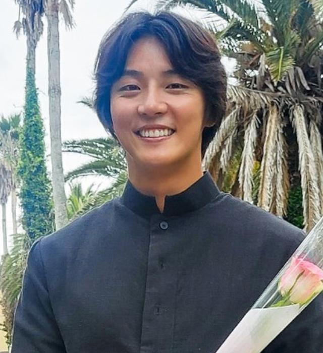 yoon-shi-yoon