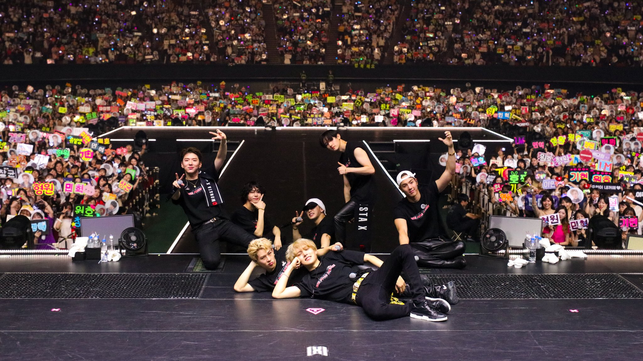 monsta x