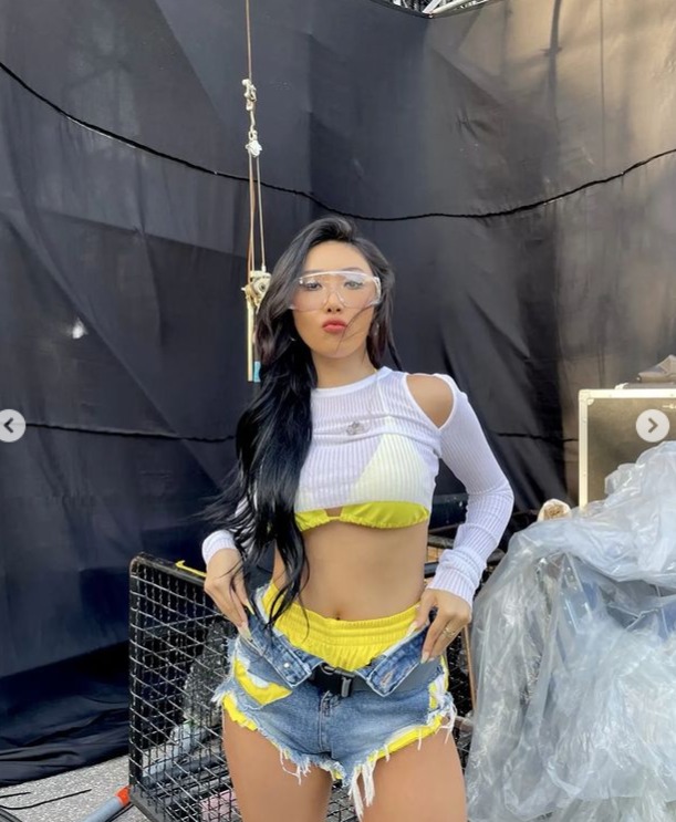 hwasa instagram