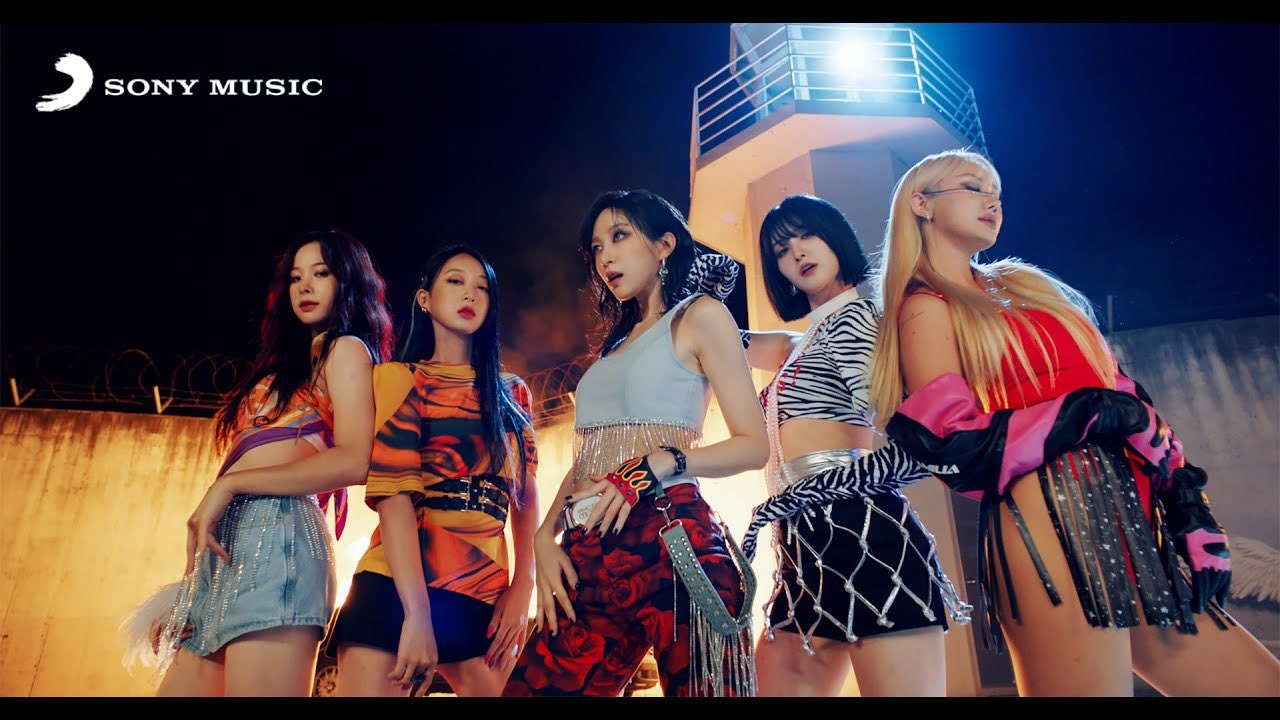 EXID X