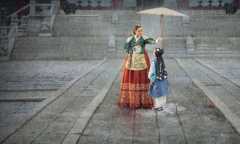 the queens umbrella thumbnail