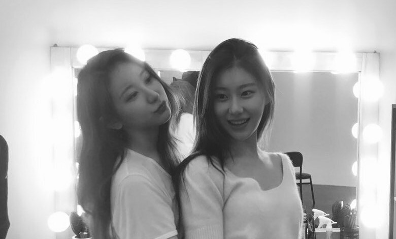 chaeyeon chaeryeong thumbnail