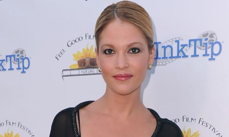 nicki Aycox thumbnail