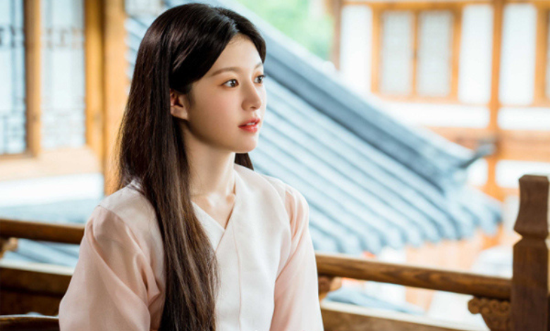 Go Yoon Jungthumbnail