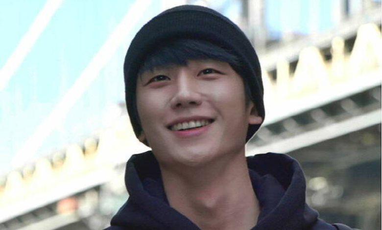 Jung Hae-in thumbnail