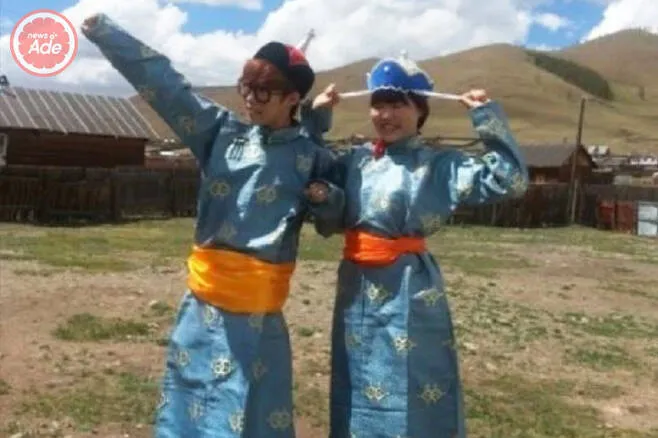 AKMU