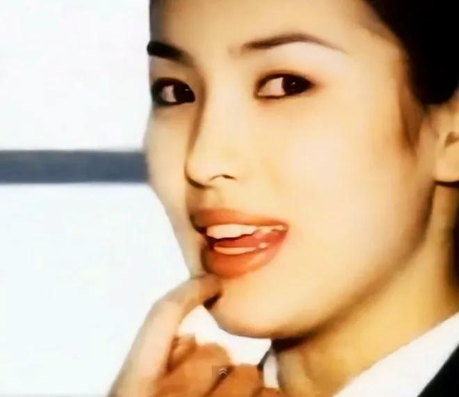 song hye kyo past photo uniform