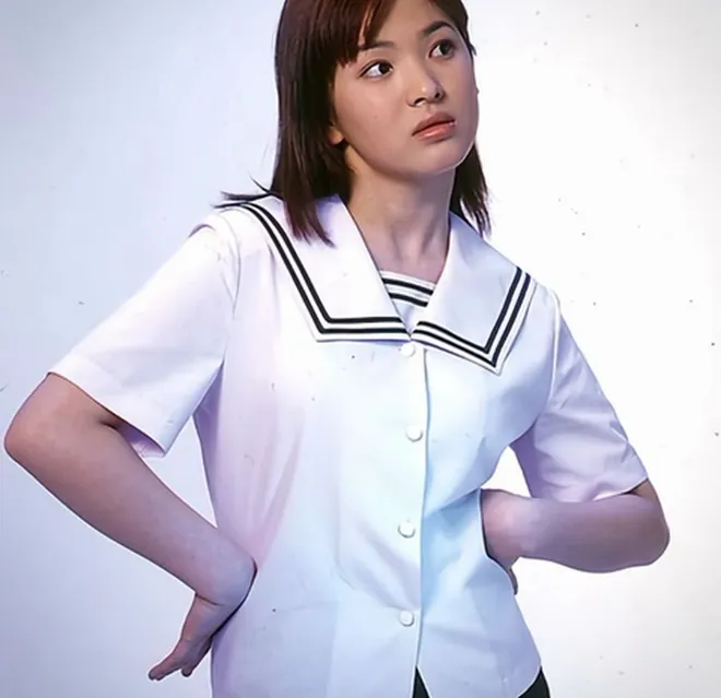 song hye kyo past photo uniform