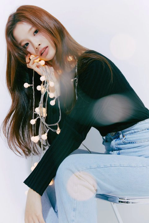 Some fans thought she looked just like Kim Tae Hee 