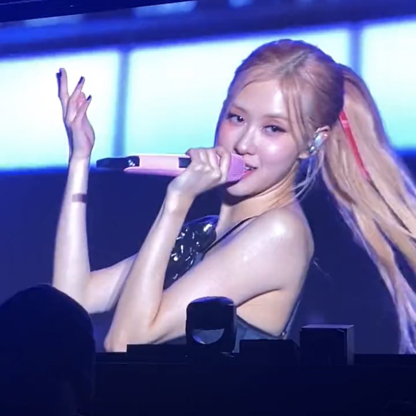 Rosé at BLACKPINK’s concert in Riyadh