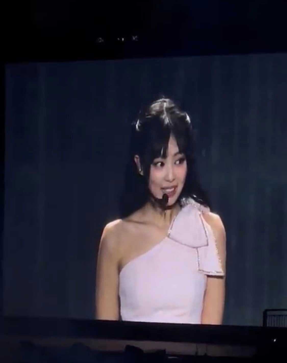 Jennie at the Riyadh concert
