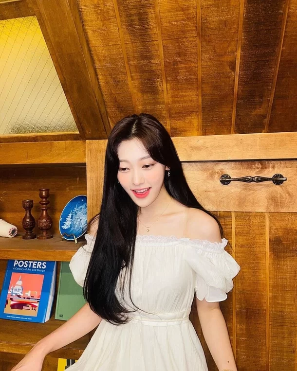 Loona Choerry