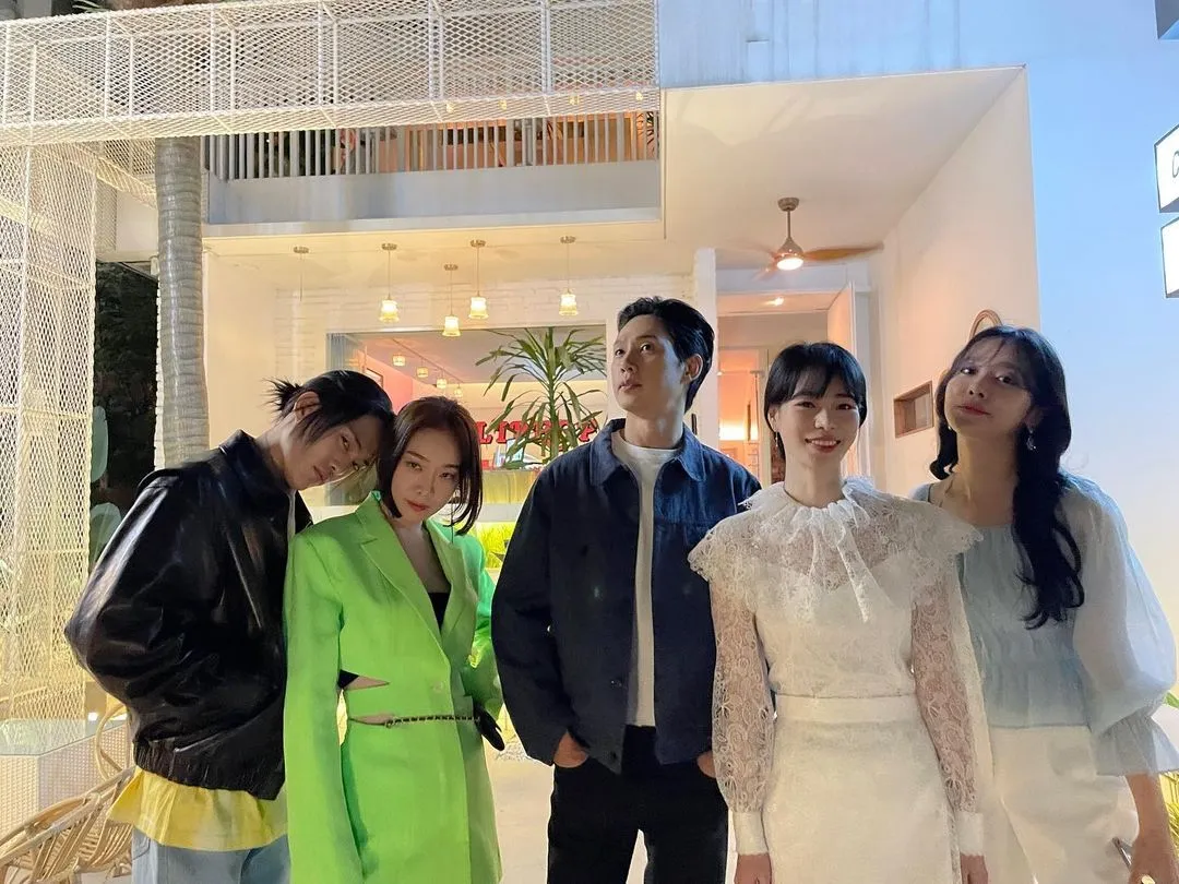 The Glory cast