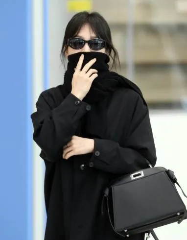 song hye kyo airport