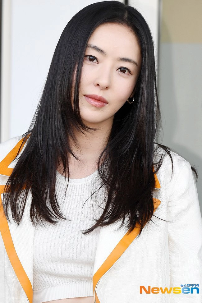 Lee Da Hee