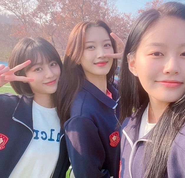 
Park-Yuna-Kang-Mina-Moon-Ga-young