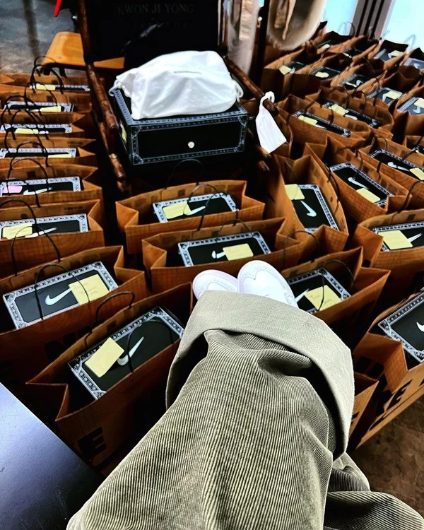 G-Dragon shoes