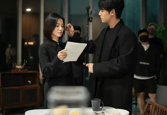 the glory behind the scene
