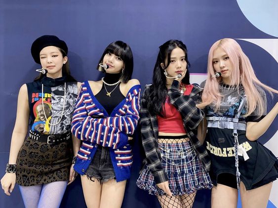 black pink thumbnail