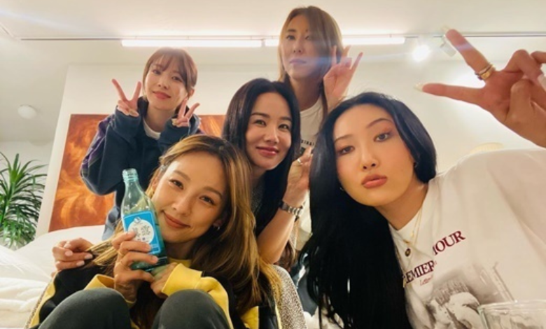 Lee Hyo-ri-Uhm Jung Hwa-Hwasa
