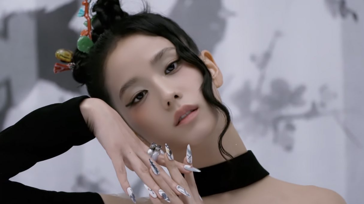 jisoo thumbnail