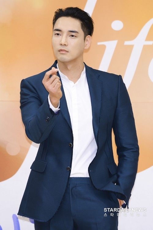 Kang-Ji-Seop